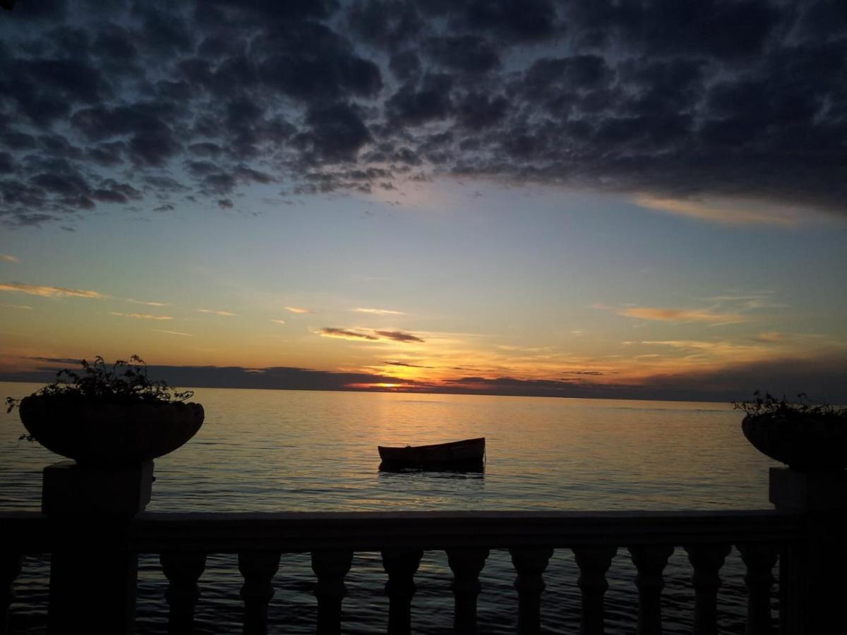 Durres City Apartment, City Center & Close To The Beach Exterior foto